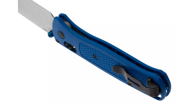 Ніж Benchmade Bugout, лезо 82мм CPM S30V, руків'я Polymer Blue, Crossbar Lock - 535