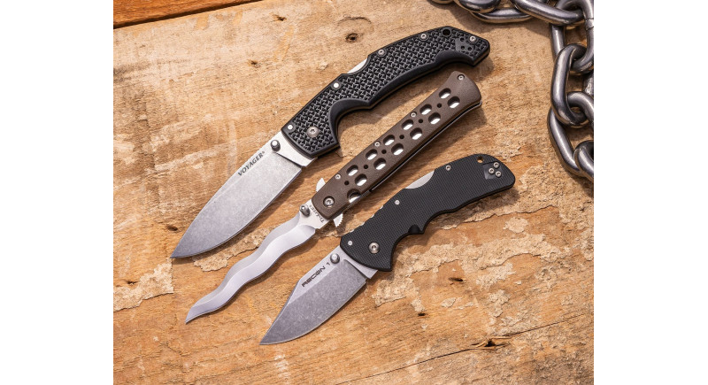 Ніж Cold Steel Voyager, лезо 102мм AUS-10A, руків'я Polymer Black, Lockback - 29AB